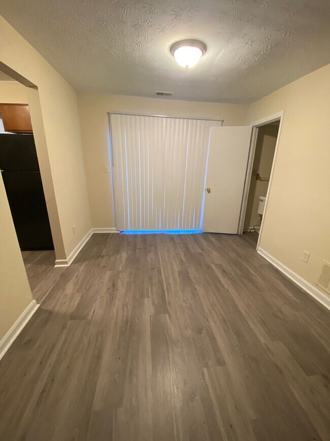 Photo - 2 Bedroom 2.5 Bath Townhome in Austell