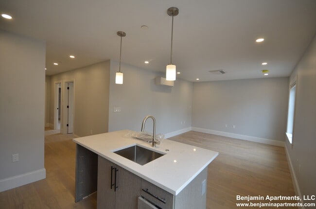 Building Photo - 416 Market St Unit 204 Rental