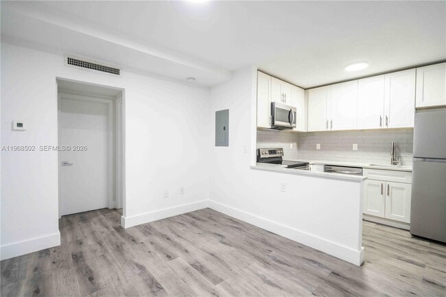 Photo - 1950 NW 2nd Ct Unit 2