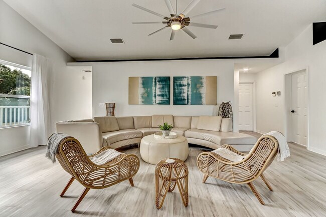 Photo - 156 Meadow Ave Unit ID1281985P