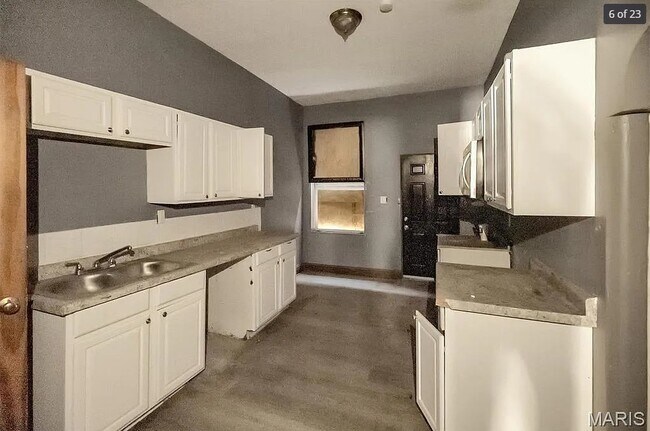 Photo - 2648 California Ave