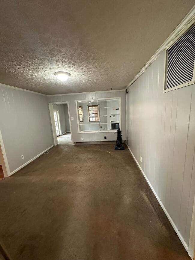 Photo - 1303 Kingsport Rd