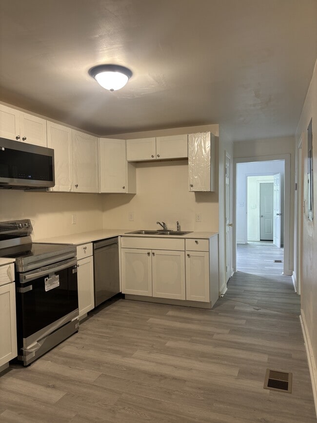 Photo - 1997 W 20th St