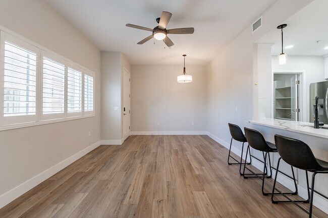 2036 E River Rd Unit 102