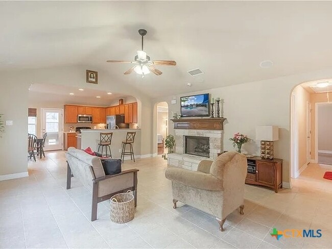 Photo - 130 Mystic Hollow