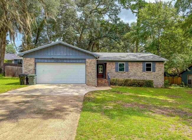 Photo - 776 Lupine Ln