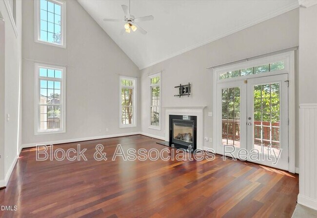 Photo - 109 Old Savannah Dr