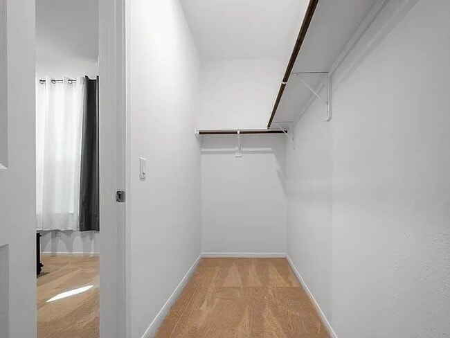 Building Photo - 10222 Clearwick St