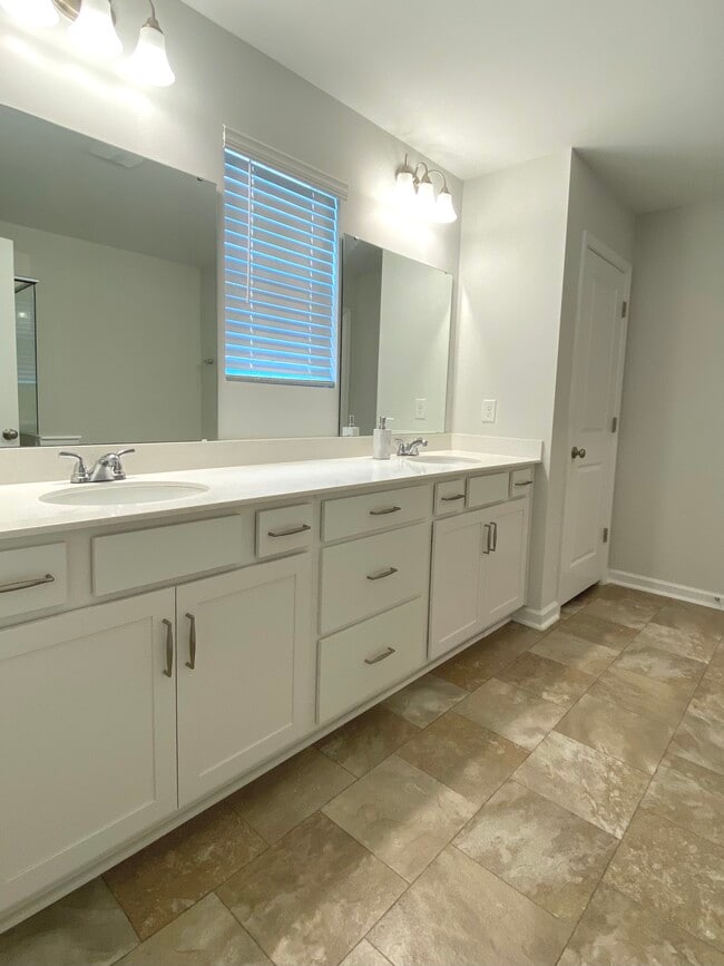 Photo - 209 Ridley Hill Ln