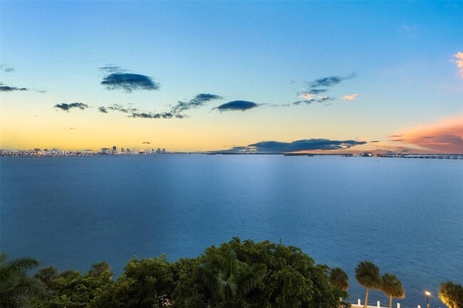 Photo - 1420 Brickell Bay Dr