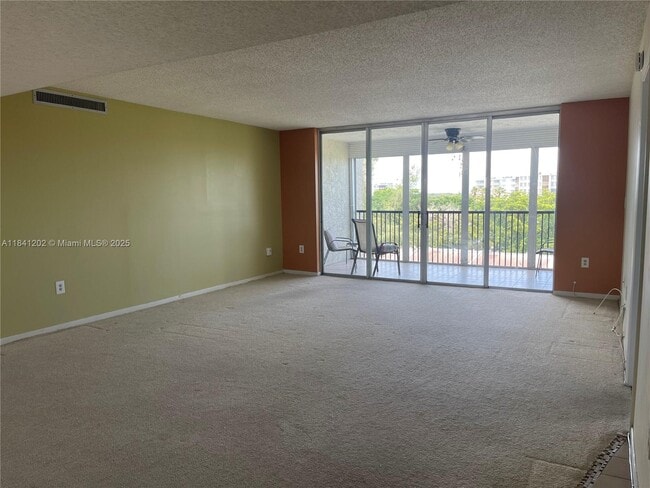 Building Photo - 3940 Inverrary Blvd Unit 701A Rental