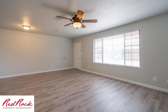 Photo - Remodeled 2 Bedroom Townhome. Pet Friendly!