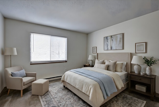 Photo - Woodland Apartments