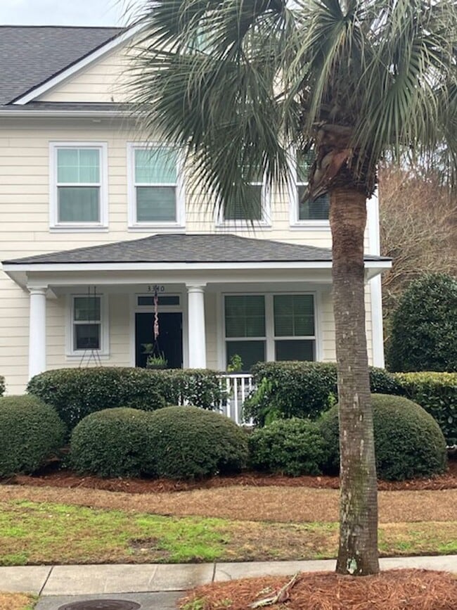 Photo - Stunning 3 - Bedroom 2.5 - Bath Townhome -...
