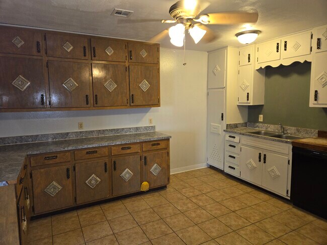 Kicthen - 101 E Florida St