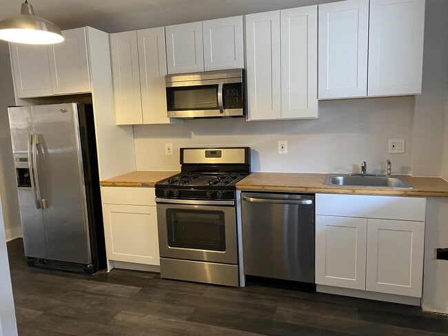 Photo - 1238 Half St SW