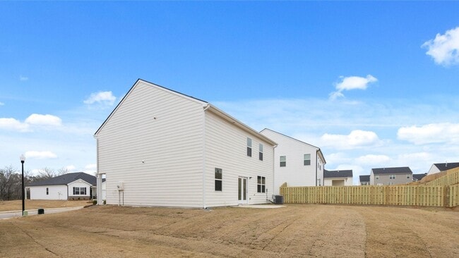 Photo - 4 Bedroom 2.5 Bath in Grovetown