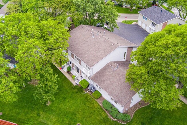 Photo - 212 Amherst Ct