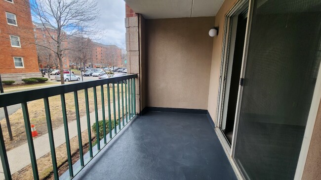 Photo - 1 S Point Dr