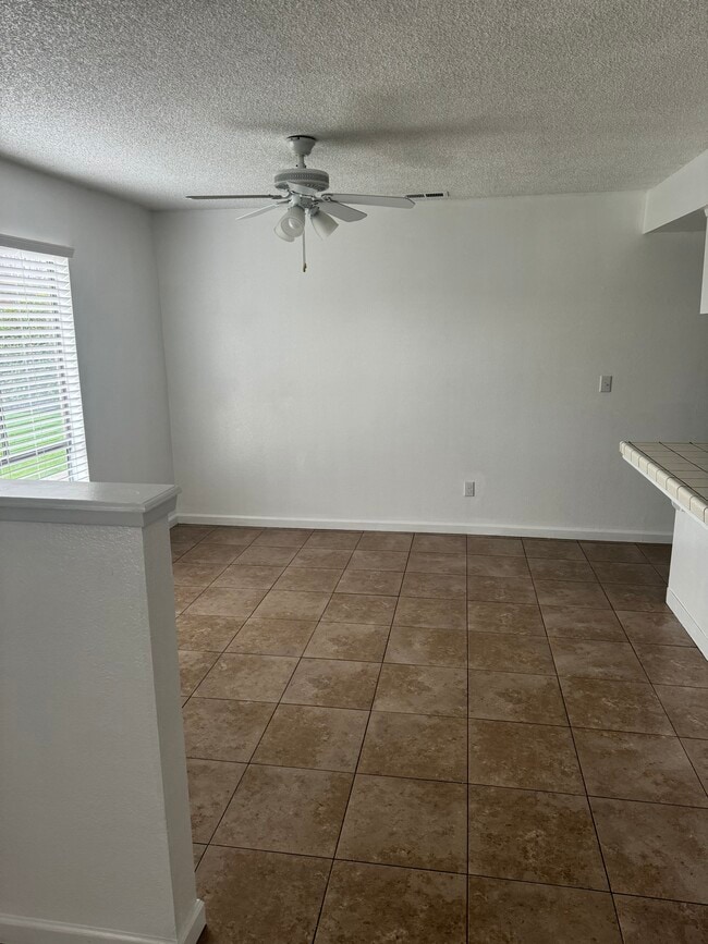 Photo - 1830 E Laura Ave