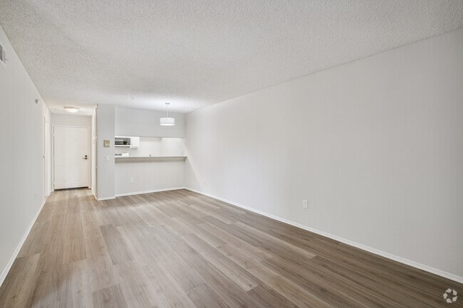 2 habitaciones, 2 baños - 961 pies cuadrados - Sala de estar
