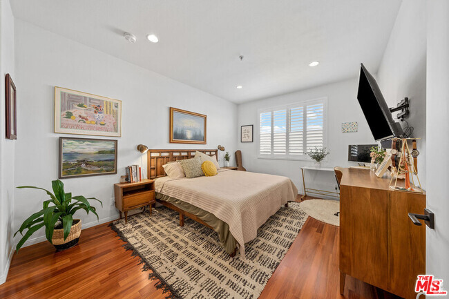 Building Photo - 1522 S Saltair Ave Rental