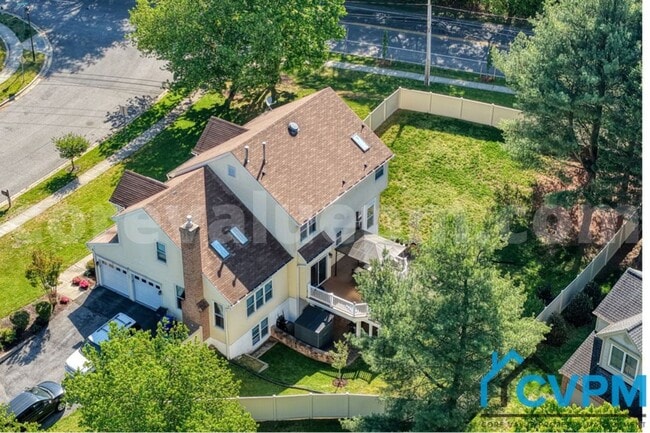 Photo - 13017 Weiss Dr