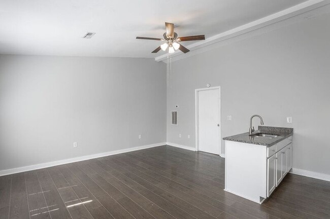 Photo - 100 Creeks Bend Dr Unit APT 74
