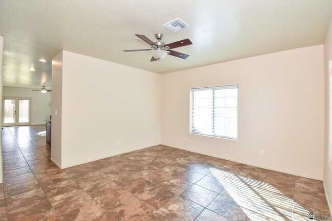 Photo - 2523 S 41st Ave