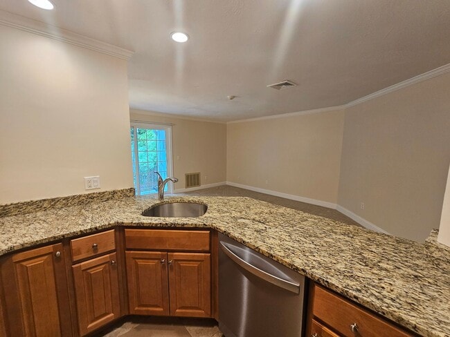 Photo - Spacious 2 Bed, 1 Bath Condo