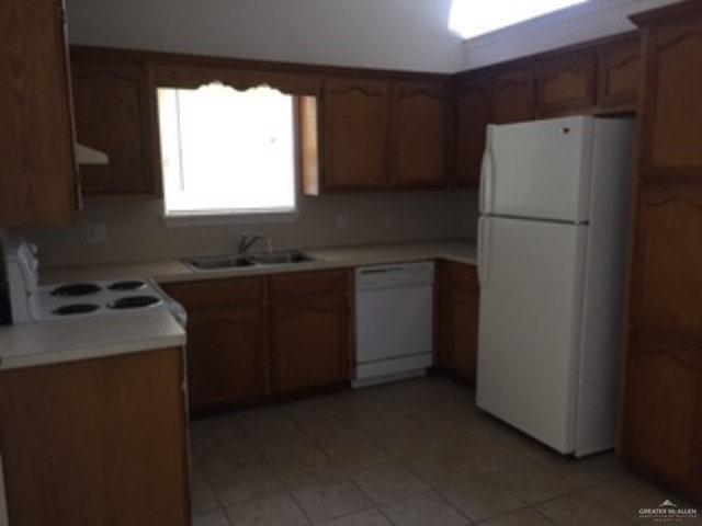 Photo - 15 Orlando St Unit B