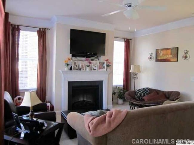 Photo - 3BR End Unit Townhome in Summers Walk