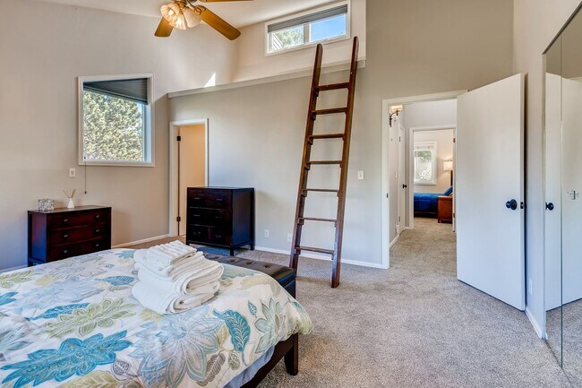 Photo - Outstanding 2 BDR With Dedicated Office