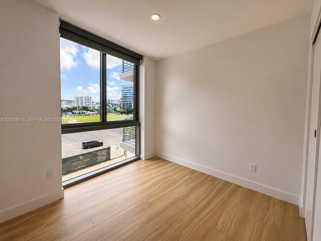 Photo - 90 NE 32nd St Unit 301