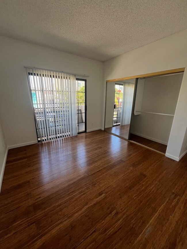Photo - 11250 Morrison St Unit 204
