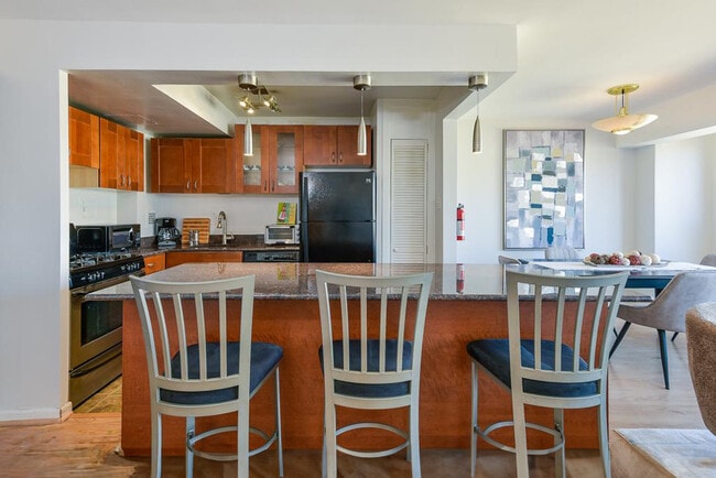 Photo - 522 21st St NW Unidad ID702P