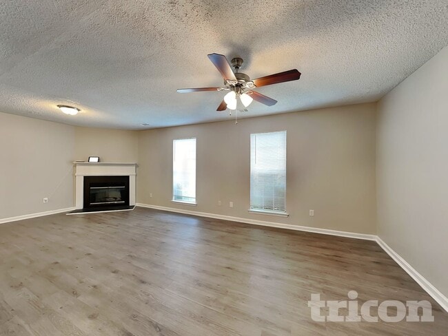 Photo - 3525 Brookstone Way