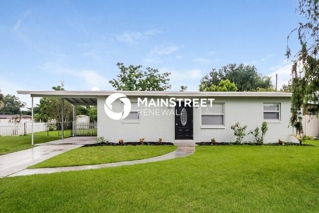 Building Photo - 3 Bedroom Pet-Friendly Home in KISSIMMEE, FL with Main Street Renewal