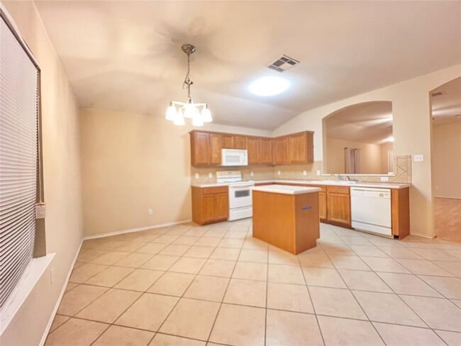 Photo - 222 Mossy Rock Dr