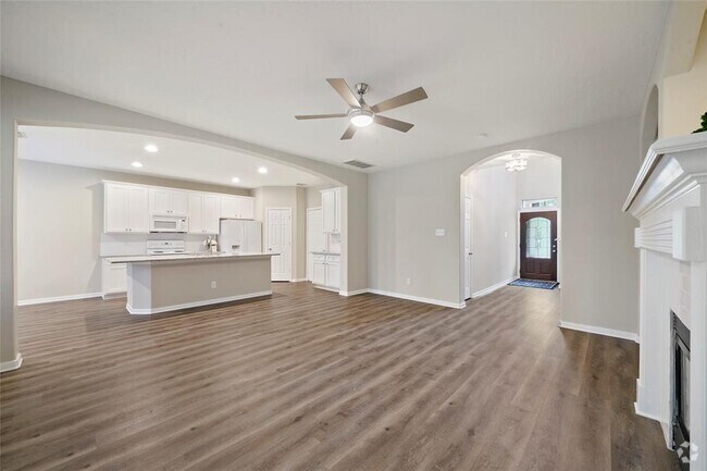 Building Photo - 130 W Burberry Cir Rental