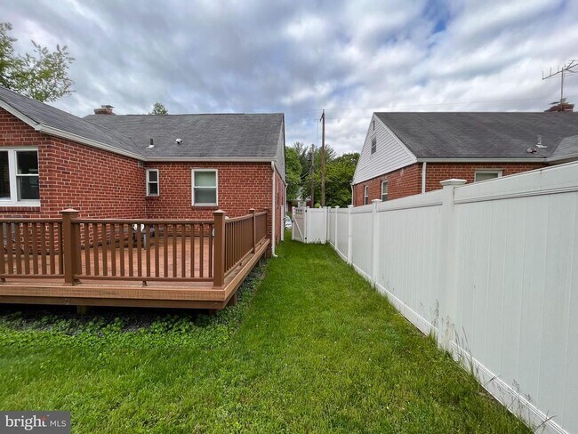 Photo - 10603 Edgewood Ave Casa