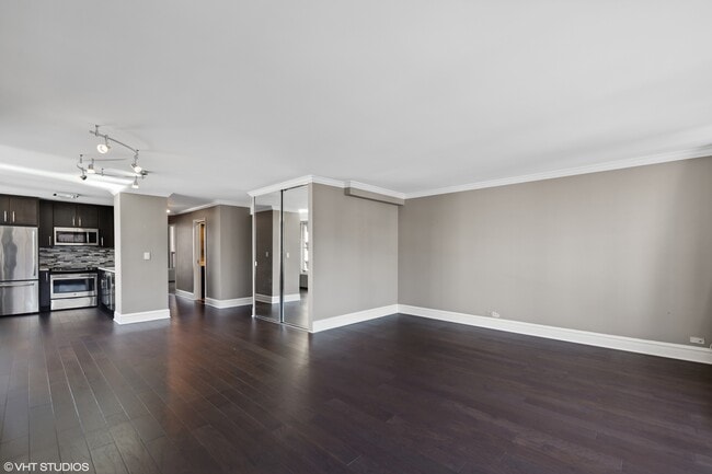 Photo - 1400 N State Pky Unit 10A