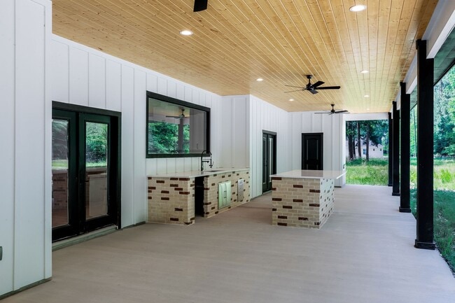 Photo - 354 Peach Pt Ln