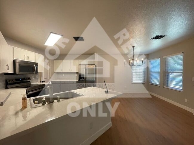 Photo - Great 3 Bed, 2 Bath with Open Floor Plan!