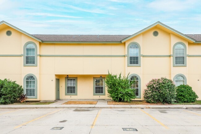 Building Photo - 1000 Ranchway Dr Unit 86