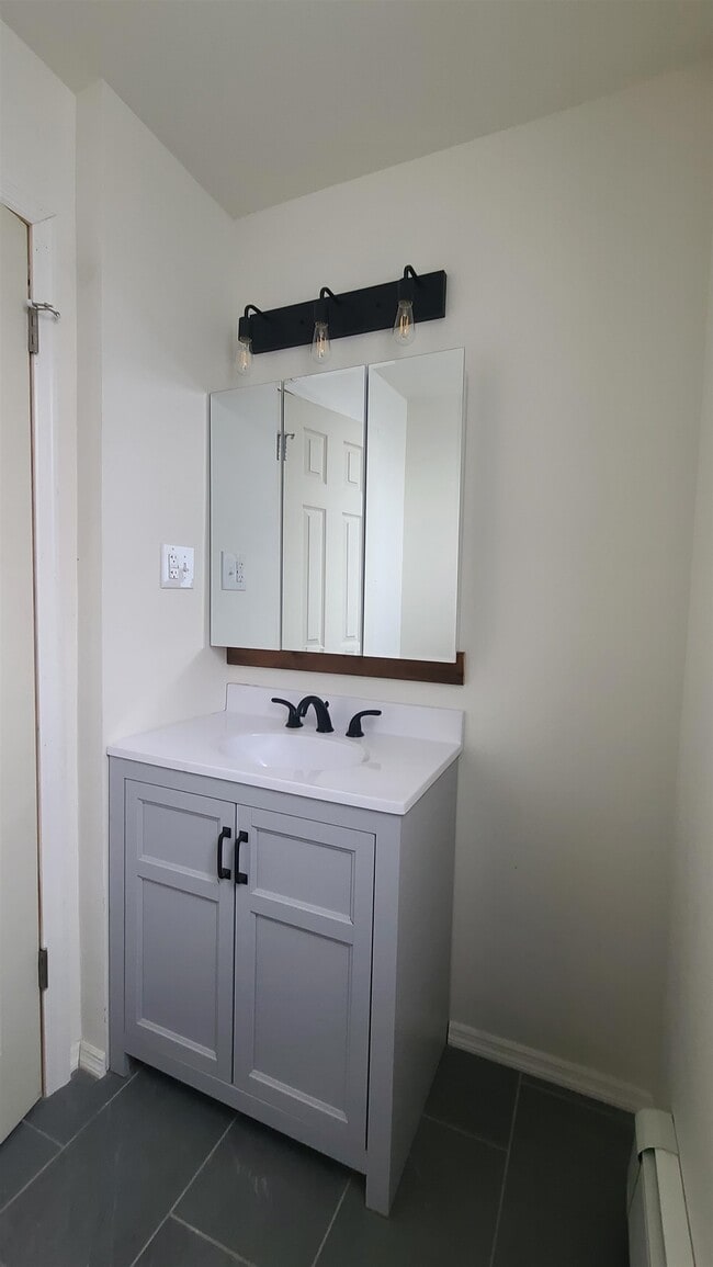 Photo - 242 Bowers St Unidad 3