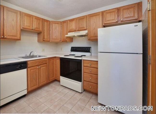 Photo - 288 Grove St Apartment Unit 10
