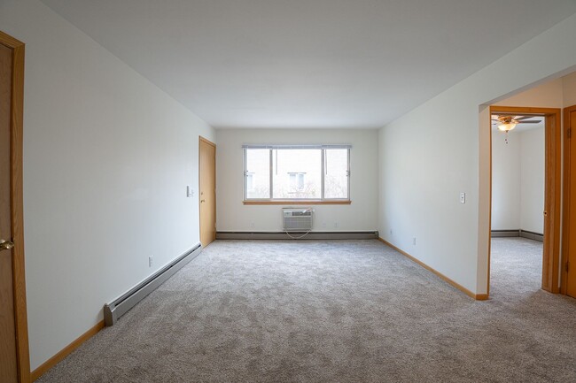 Photo - 2411 Brentwood Pkwy Unit B