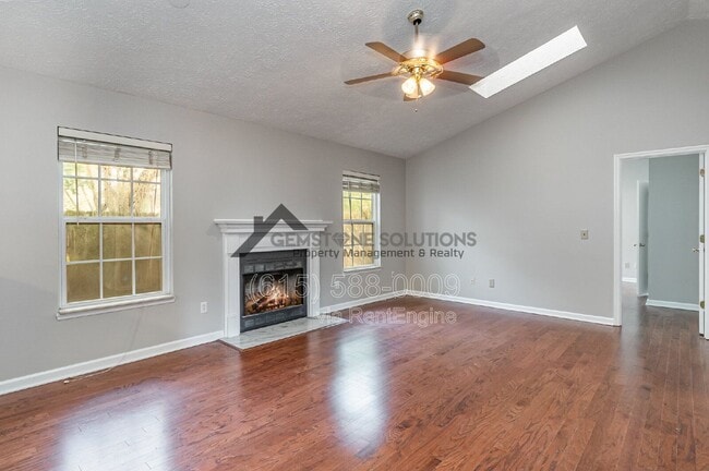 Photo - 108 Meridian Ct