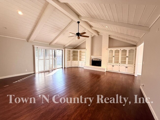 Photo - 1198 Loyola Dr